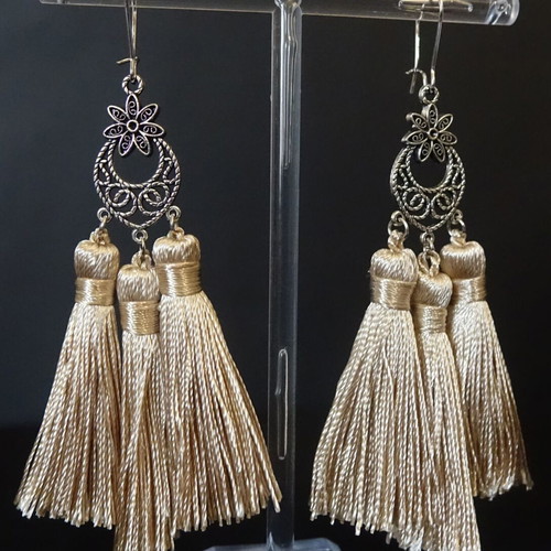 Tassel earrings new, multicolor and silver