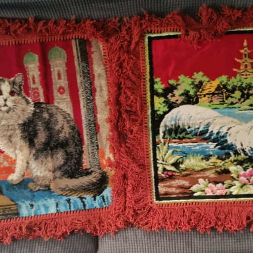 Vintage cushions set of 4 two designs velvet like new