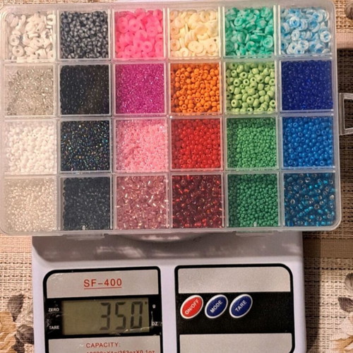 Craft beads and minerals set like new, 5 storage boxes, 4 kg