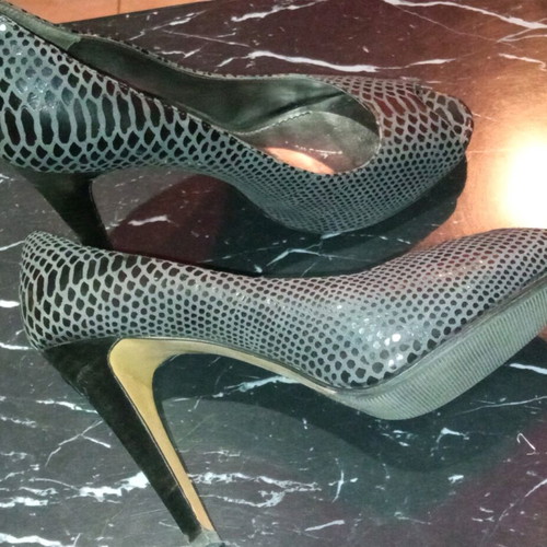 Nine West Peep Toe Leather Pumps Size 39 Used