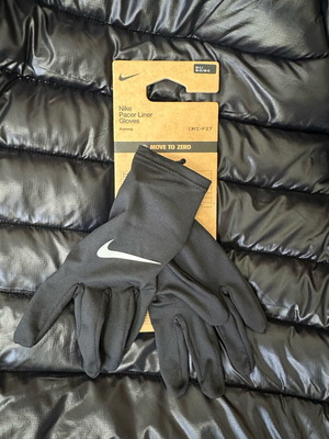 Nike reflective gloves black new