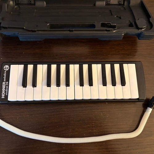 Hohner Student 26 Black Melodica used, 26 keys, portable