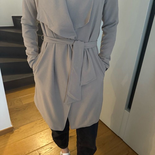 Only trench coat like new, beige gray