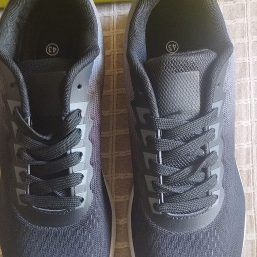 Atlanta footwear athletic shoes with vapor memory foam, sizes 42 & 43
