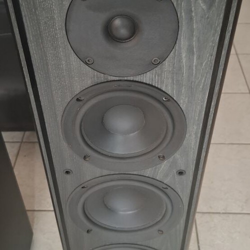 Jamo Classic 8 floorstanding speakers, 150-200W, 4 ohm