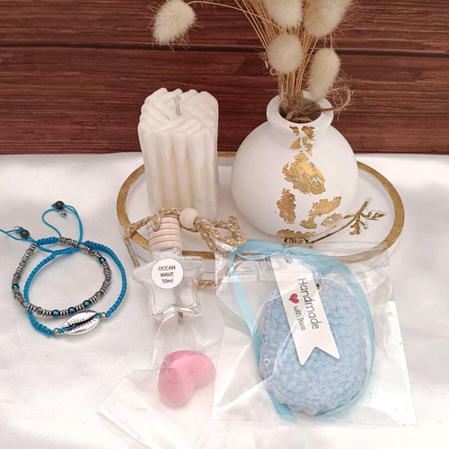 Ocean Wave Gift Set with Bracelets and Aromatic Car and Wardrobe Fresheners