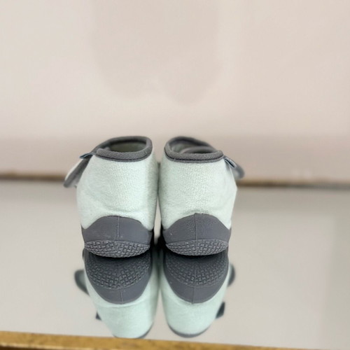 Cerda boys' slippers size 23 like new