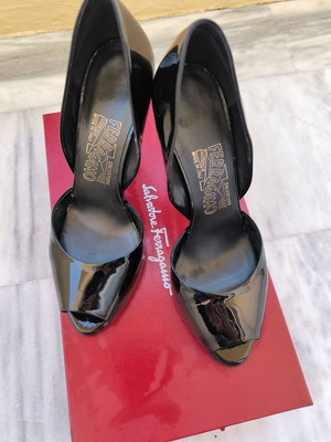 Γόβες Salvatore Ferragamo Paulette σαν καινούργιο, μαύρο λουστρίνι