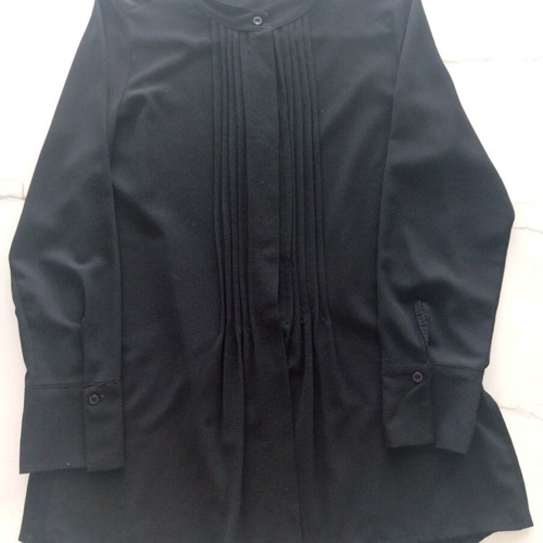 Italian crepe shirt slightly fitted like new, black