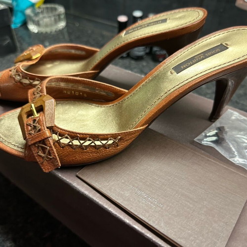 Louis Vuitton mules like new, leather, size 39.5