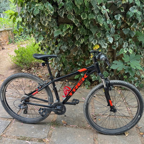 Trek Mountain Bike Size S 26 Inch Wheels Used, Front Suspension