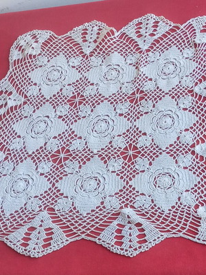 Two identical vintage handmade crochet doilies like new, 45×45 cm