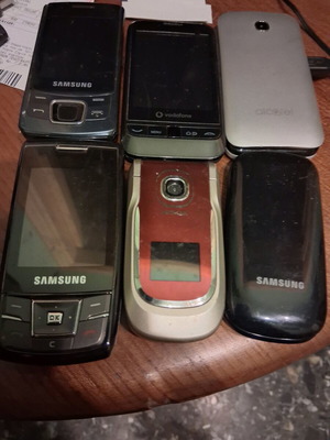 Used cell phones pack of 6 black with memory card