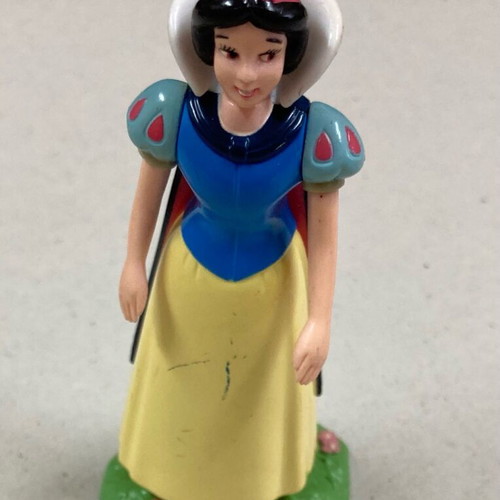 Disney Plastic Snow White In good condition Price 4.50 Euros