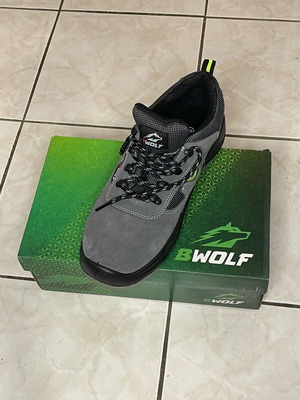B-WOLF Work Shoes Like New