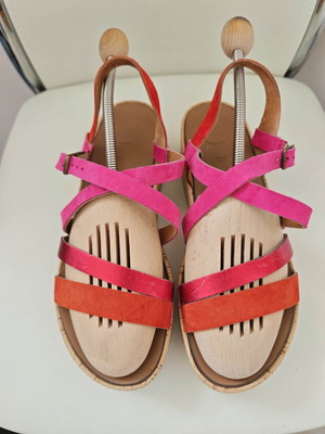 Paul Green Relax Weite platform sandals with pink suede straps