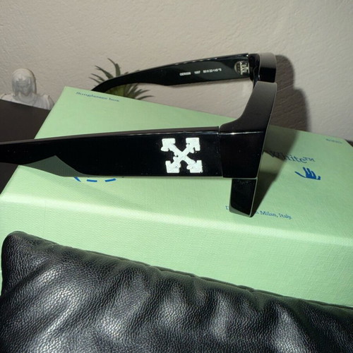Off-White Virgil Abloh sunglasses like new, black
