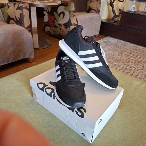 Adidas Run 60s 3.0 sneakers, size 44, black and white