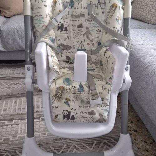 Mamas and Papas Snax highchair used with adjustable levels and foldable design