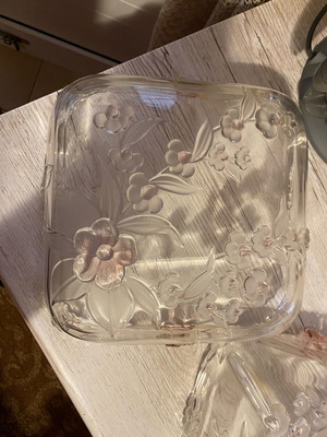 Murano serving platter and hors d'oeuvre tray new, heavy classic pieces with rose details