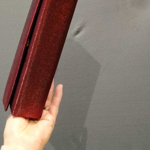 Evening handbag new, shiny burgundy
