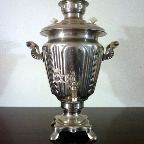 Russian electric samovar like new, complete from 1972
