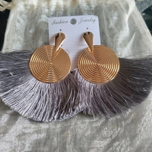 Fan-shaped earrings new, gray and gold
