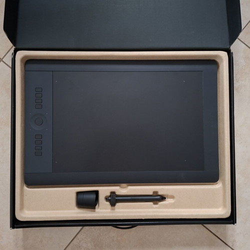 Wacom Intuos Pro Large PTH-851 like new