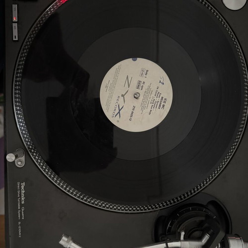 Technics SL 1210 turntable used, no needle or cartridge