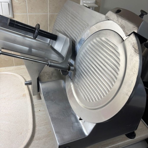 Professional electric meat slicer 300mm used, adjustable thickness