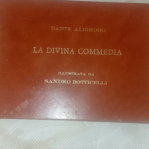La Divina Comedia book like new, Italian