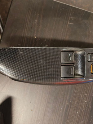 Yaris Ts 2000 window switch used, 4-door