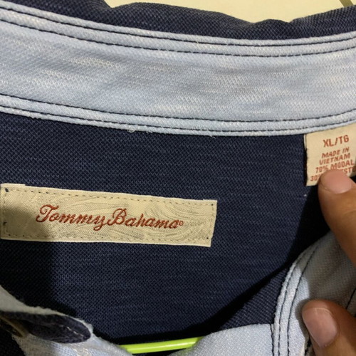 Tommy Bahama blue shirt size XL used in good condition