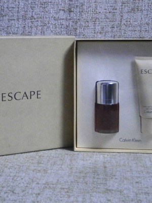 Escape Calvin Klein EDP 50ml and bath and shower gel gift set new with box