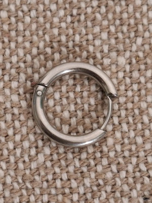 Steel earring like new, silver, 1 cm diameter