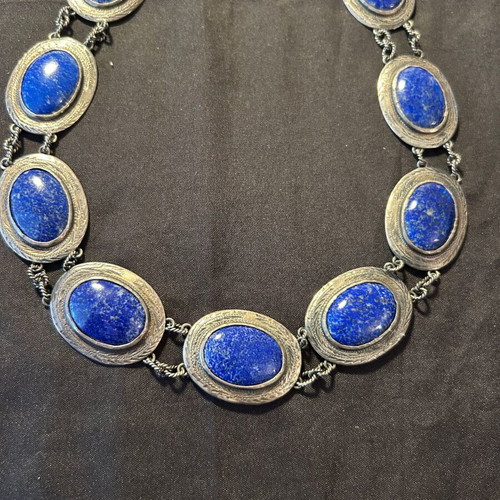 Vintage 960 silver necklace like new with blue stones
