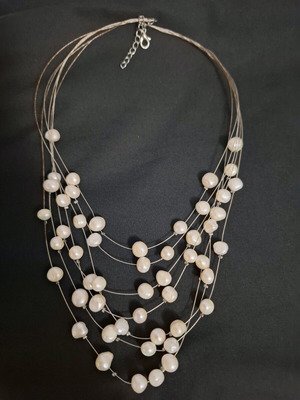 Κολιέ ασύμμετρο με μαργαριτάρια καινούργιο, άσπρο και ασημί