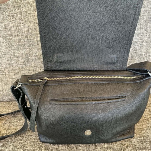 KEM leather shoulder bag like new, black, 22x30 cm