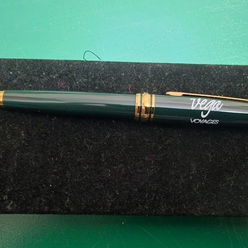 Bankers pen new in velvet case promotional Vega Voyages