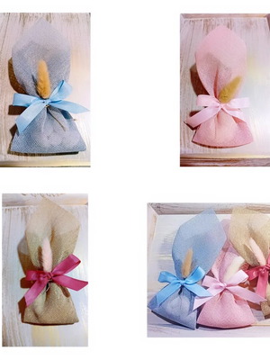 Handmade bombonieres with tulle and five Hantzigiannakis almond dragees