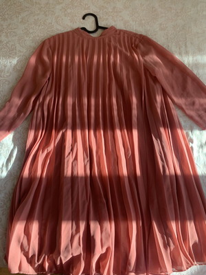 ASOS pleated trapeze dress size S/M, new, dark peach color