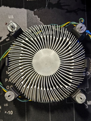 Intel aluminum cooler for socket 115x used