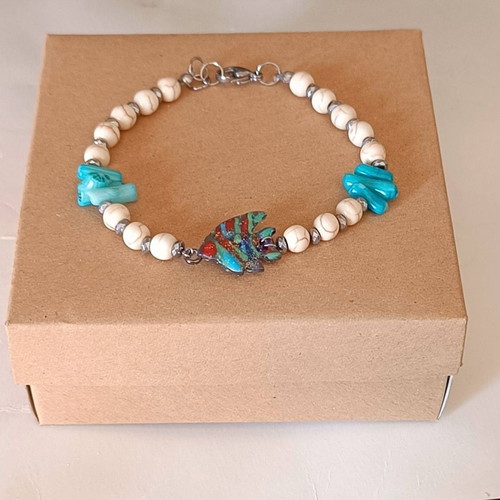 Handmade bracelet with semi-precious stones and enamel new
