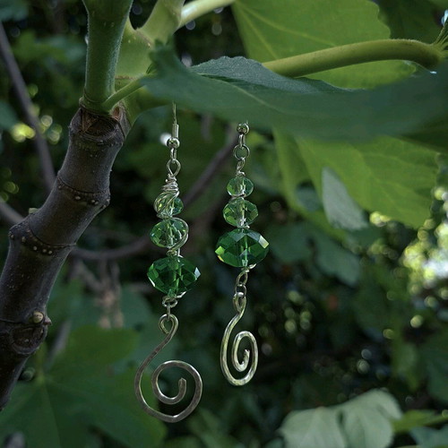 Earrings with green crystals and spiral charms new, silver