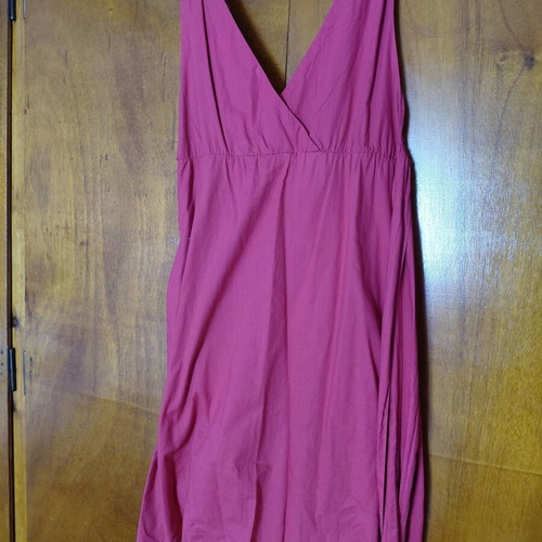 United Colors of Benetton dress like new, size S, red, with belt