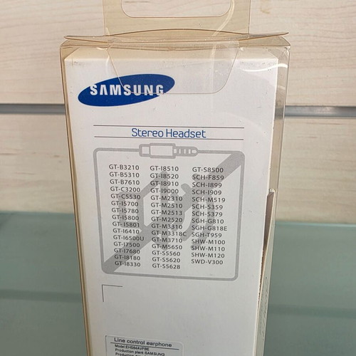 Samsung Stereo Headset EHS64 new with microphone