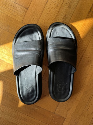Classic Black Genuine Leather Slide Sandals used, sizes 38-39