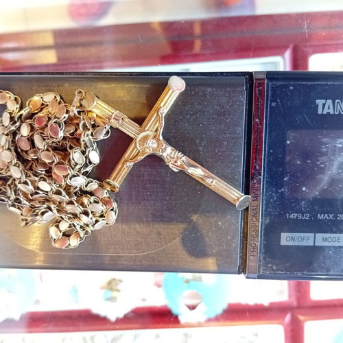 Chain with cross 18k 38gr like new