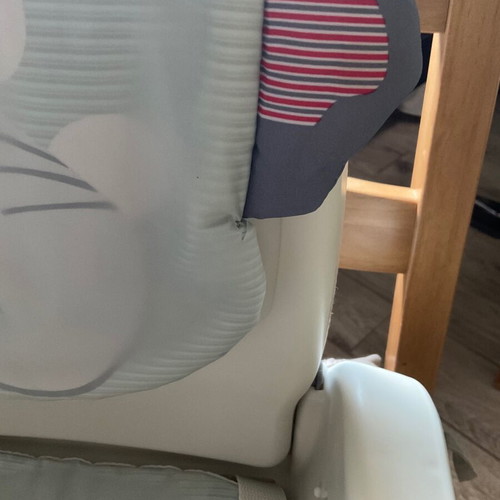 Chicco baby feeding chair, foldable with adjustable legs