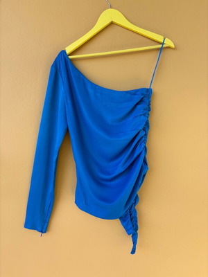 Zara blue bodysuit like new with ruching and side zipper